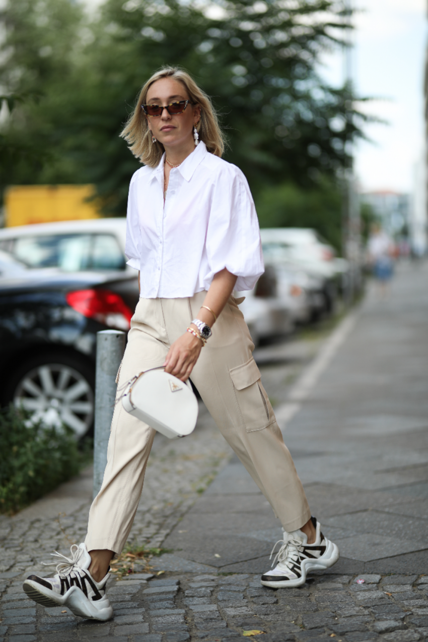 Streetstyle: как носить брюки карго в этом сезоне - «Мода»
