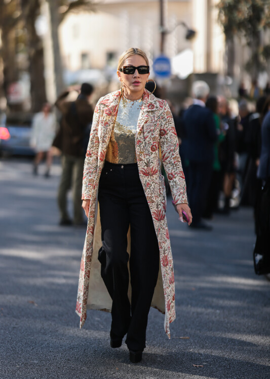 Streetstyle: как носить пальто с флористическим принтом этой осенью - «Уличный стиль»